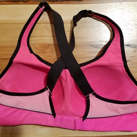 VICTORIA’S SECRET VSX Sport Racerback Sports Bra Size 34C - Picture 2 of 9